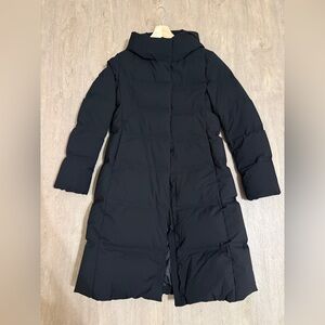 Uniqlo Women's Long Black Puffer Jacket
